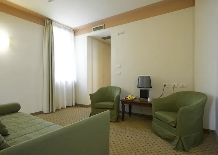 فندق Leon D'oro Castell' Arquato 3*